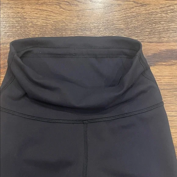 Lululemon High-Waisted Black Leggings size 0 - Picture 6 of 10